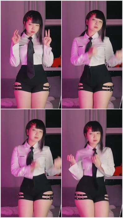 Hakao San sexy and young onlyfans cosplay girl. Download leaked of full video and enjoy now!