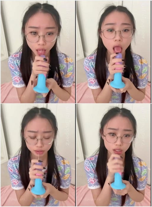 Teen Urshortie porn with dildo and need sucking cock. Urshortie onlyfans model hard sucking and fucking in her small asian ass.