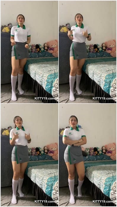 Adelita A. V. teen showing her sexy legs for footjob. She love massive cumshot on feet.