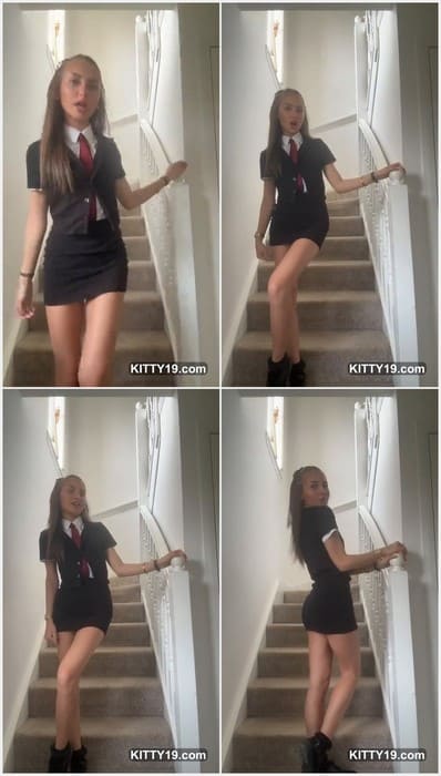 Schoolgirls uniform mini skirt and sexy hot legs. College girl, 18 years old (it's true), waiting your cum on her sexy feet!