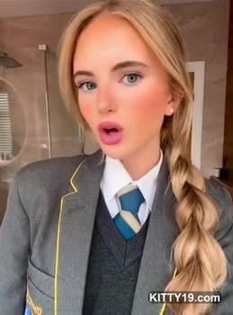 Schoolgirls uniform leaked video