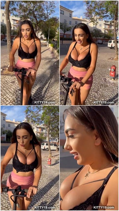 Anitamist21 porno video boucning big tits. Lamamilechera walking on the street and her pussy so wet. Pussy lips smell so hot!